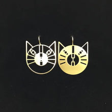 "Reverse Cats” earrings, steel or gold-plated